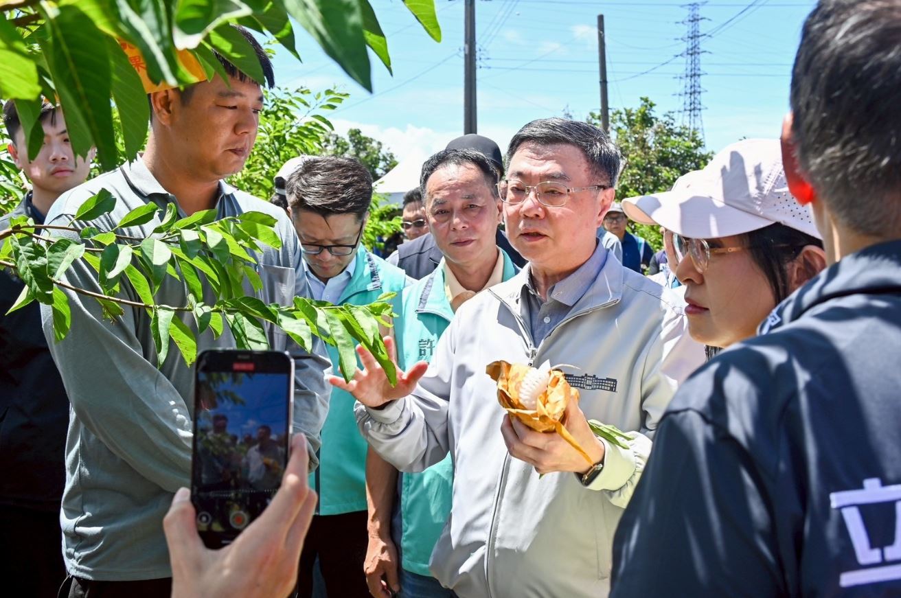 卓榮泰赴台東勘災 指示農損救助從寬從速