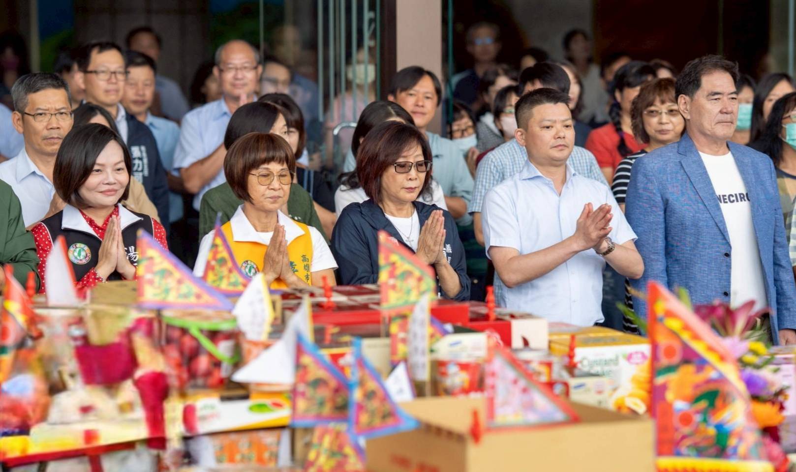 高雄市議會中元普渡 康議長祈願城市揮別風雨 好運連連