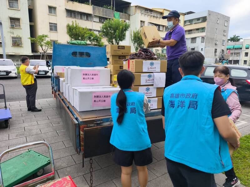 高雄海洋局攜手各界 送「高雄海味」援助原鄉