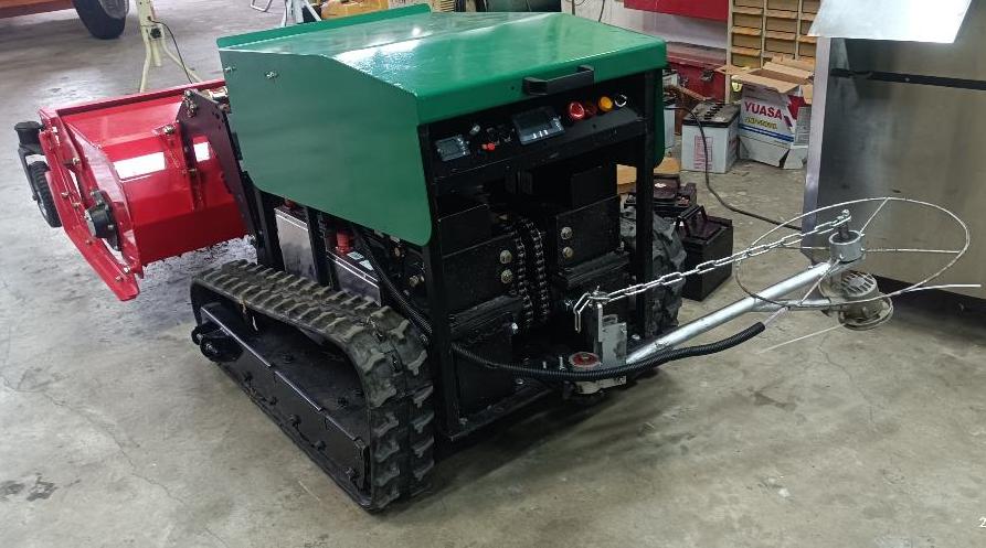 高雄農改場研發自動化割草機 確保作業安全