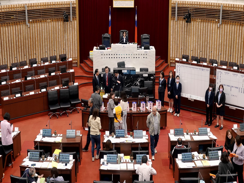 高市議會各種委員會警消衛環委員會最搶手