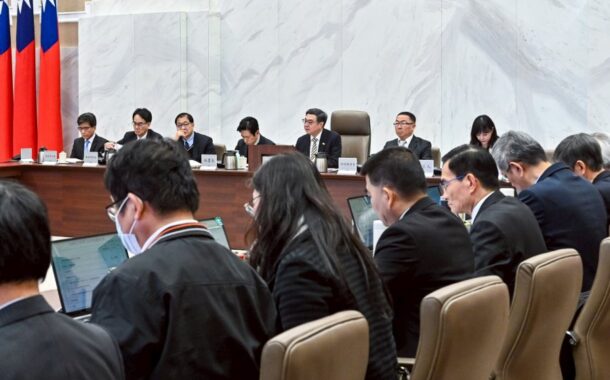 主持治安會報卓揆：導入AI技術、跨部會合作 強化治安工作