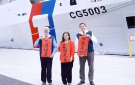 台美安全戰略及印太和平鎖鏈「好馬吉」管碧玲邀谷立言首登雲林艦 共迎馬年新春