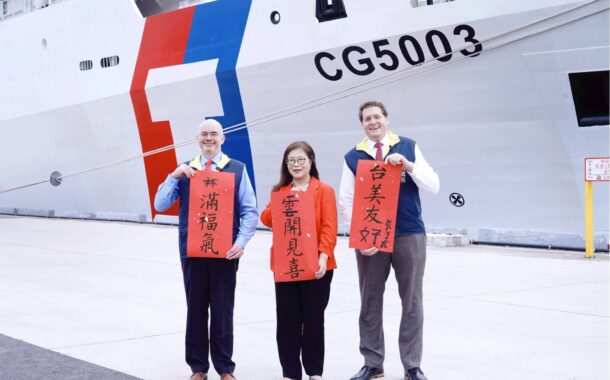 台美安全戰略及印太和平鎖鏈「好馬吉」管碧玲邀谷立言首登雲林艦 共迎馬年新春