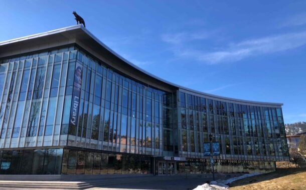 加拿大TRU大學國際青年高峰會 首邀台青年參與模擬聯合國議事