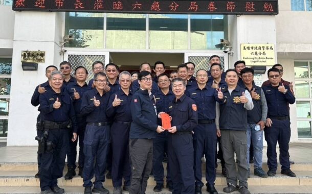 市長陳其邁於春節前夕慰問執勤員警辛勞