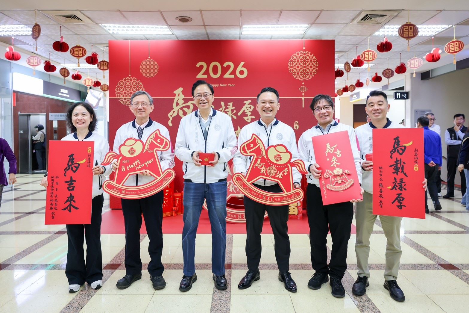 張善政率市府團隊辭歲 祝市民及同仁福氣滿滿