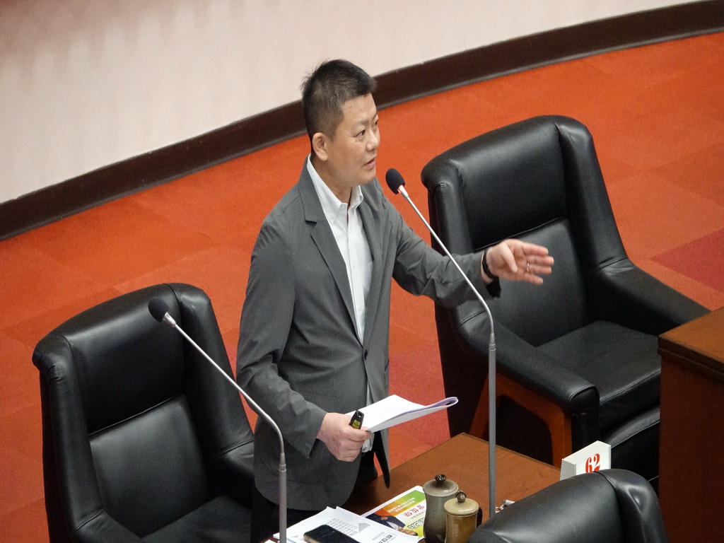 副議長曾俊傑促高市府成立專案 加強防治長輩被詐騙