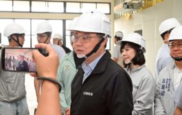 卓揆視察台東樂齡社福大樓興建進度