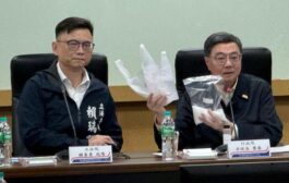 卓榮泰高雄視察：塑膠袋之亂有解 中油四輕提前復工 增產3.1億個