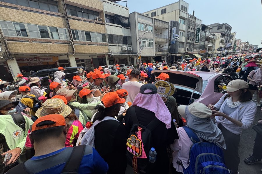 白沙屯媽祖進香疏運破12萬人 較去年增加4成