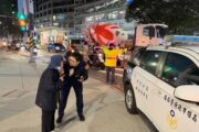 老婦街頭迷航四小時 熱心義交與鼓山暖警接力護送返家