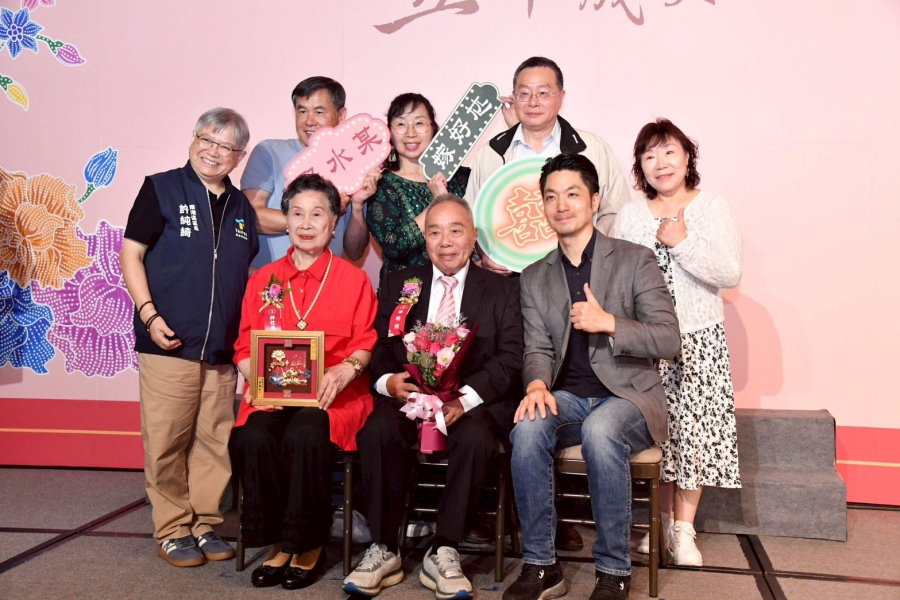 蔣萬安表揚80組金婚夫妻宣布持續強化長者照顧措施