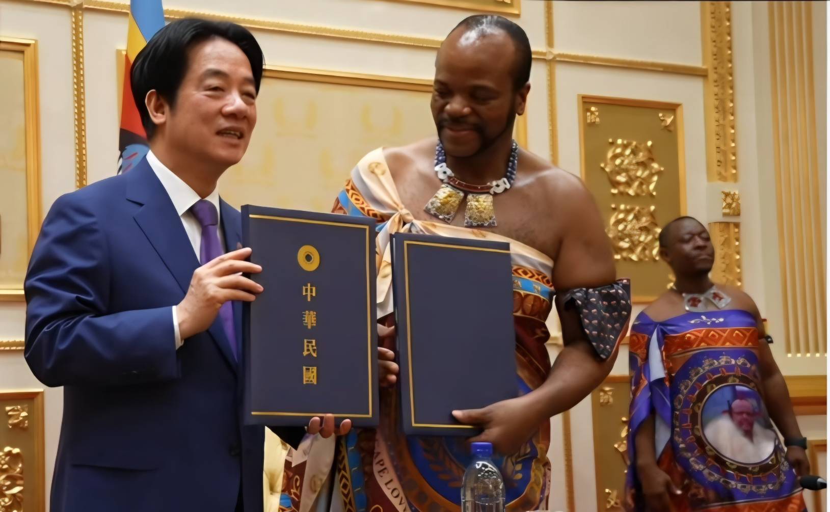 賴總統突破萬難 抵達史瓦帝尼受最熱烈而溫暖的歡迎