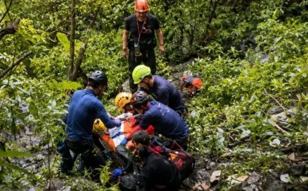 蝴蝶谷步道落石砸中登山團 4死1傷