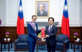 賴總統贈勳法國在台協會主任  盼持續深化台法合作