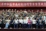 侯友宜廣濟宮參香 祈願萬大中和樹林線工程順利