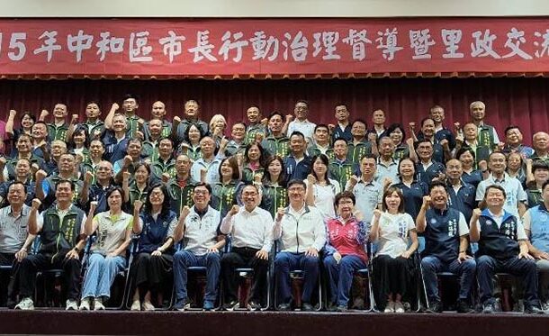 侯友宜廣濟宮參香 祈願萬大中和樹林線工程順利