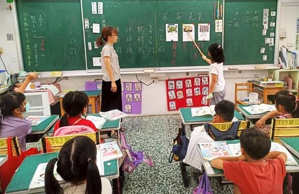 美濃龍山國小母語耀寰宇 勇奪特優