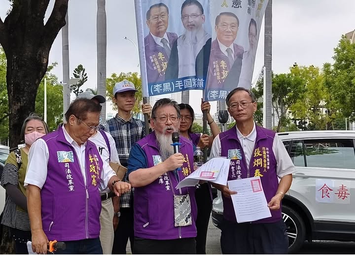 登記參選高雄市長 張靜喊高雄民主再一次出發