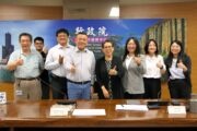 全國首次高齡AI調查發布 僅3成3長者能辨識AI真偽 南服中心籲強化南部支持網