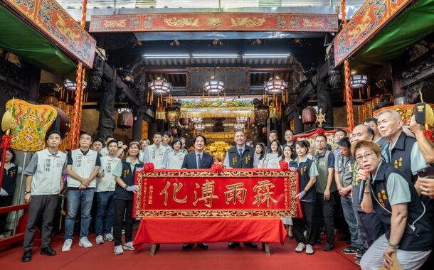 賴總統赴新莊慈祐宮參香祈福 強調堅定守護台灣