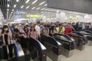 南鐵路地下化首班車啟程 黃偉哲見證歷史性里程碑